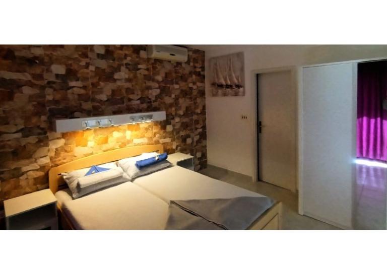 Apartmaji Bosi i Goli – foto 19