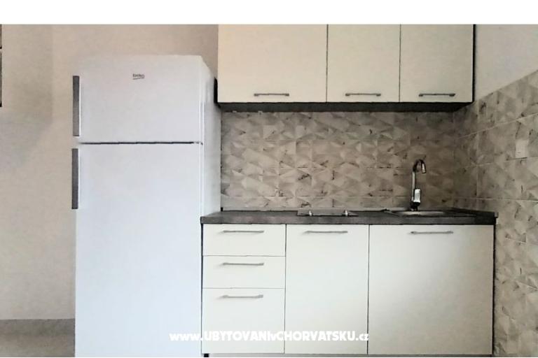 Apartmaji Bosi i Goli – foto 21