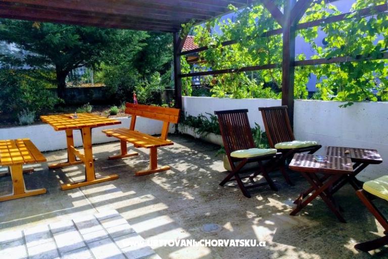 Apartmaji Bosi i Goli – foto 7