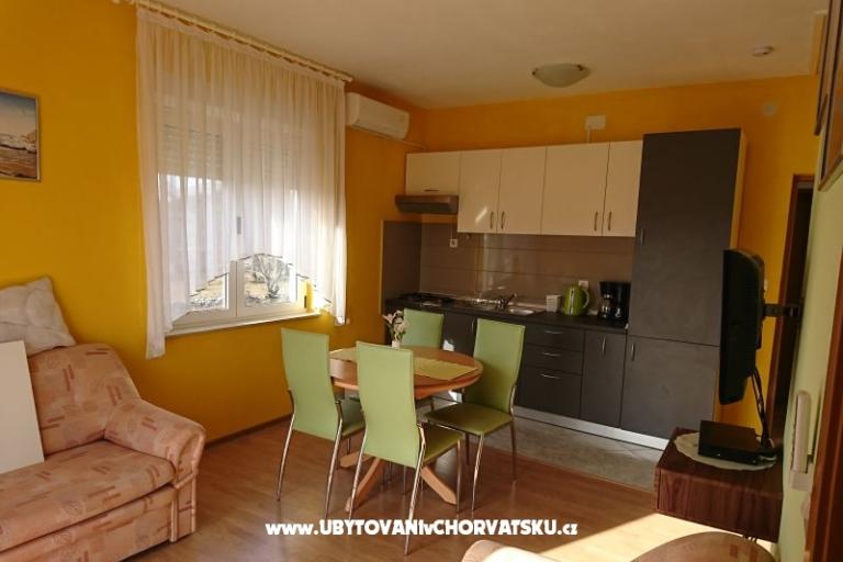 Apartmaji Mirjana*** – foto 11