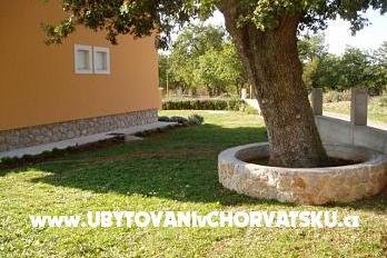 Apartmaji Mirjana*** – foto 12