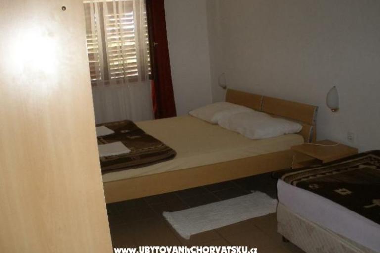 Apartmaji Nakić – foto 14