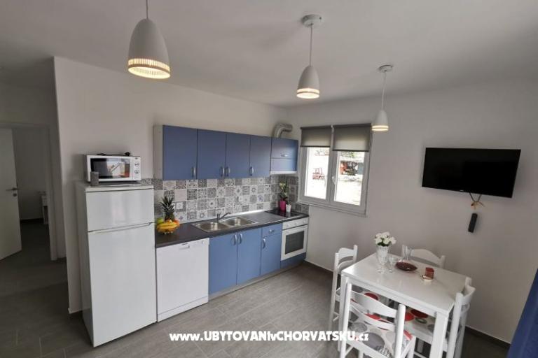 Apartmaji Rosan Pakostane – foto 12