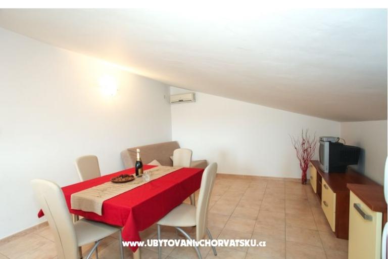 Pakoštane Apartmaji Di-Ana – foto 13