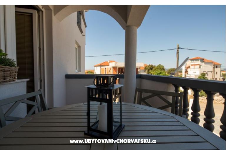 Pakoštane Apartmaji Di-Ana – foto 24