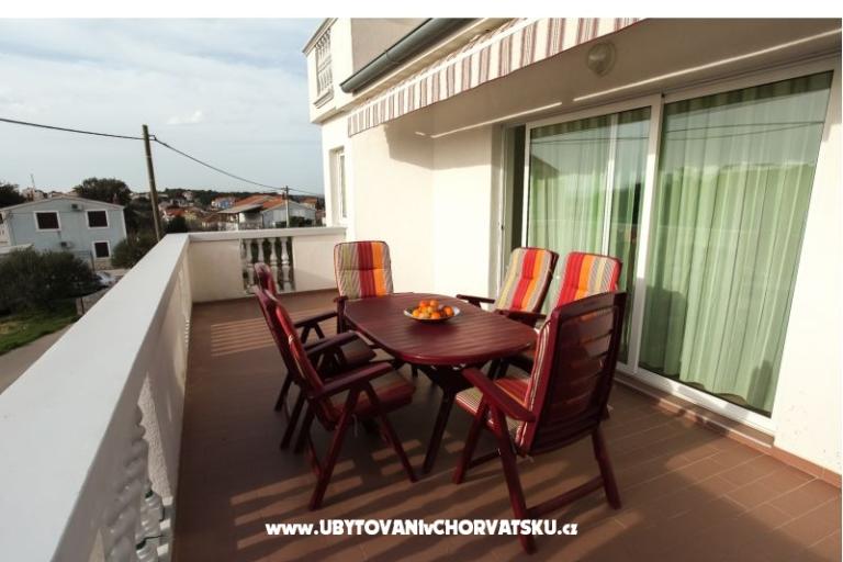 Pakoštane Apartmaji Di-Ana – foto 9