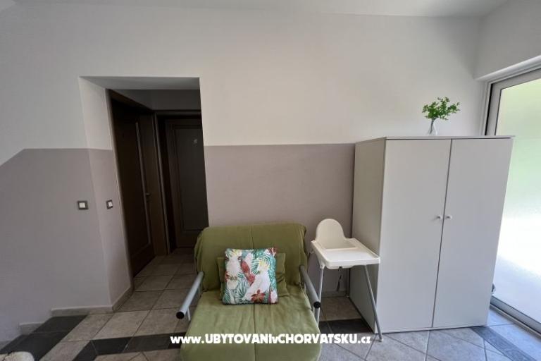 Apartmaji z bazenom Villa Julia 3  – foto 16