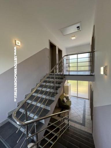 Apartmaji z bazenom Villa Julia 3  – foto 18