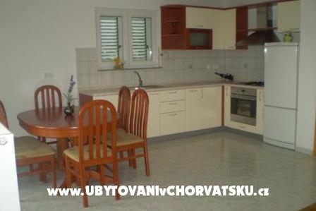Apartmaji Laura – foto 7