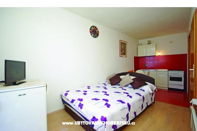 Seafront Studio Apartma + Balcony – foto 5