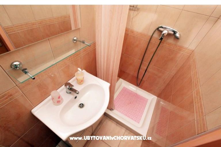 Apartmaji Holiday – foto 13