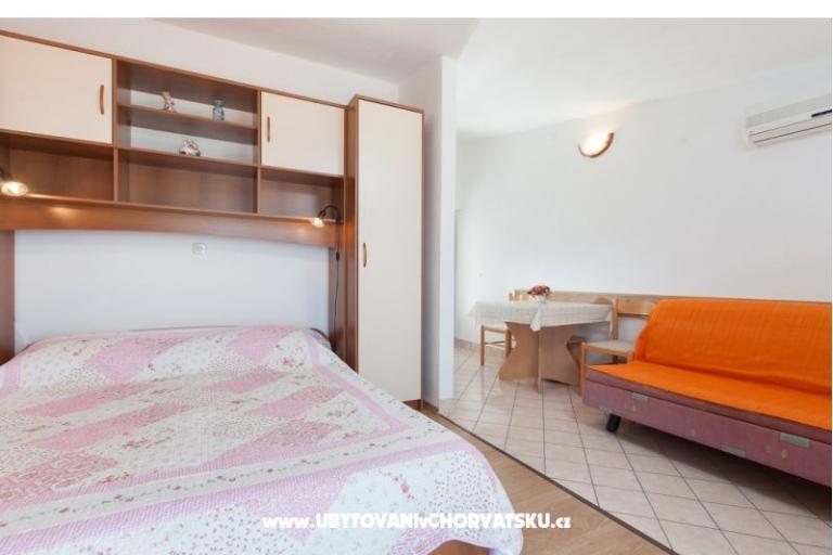 Apartmaji MARINA - Villa NEDIKA – foto 11