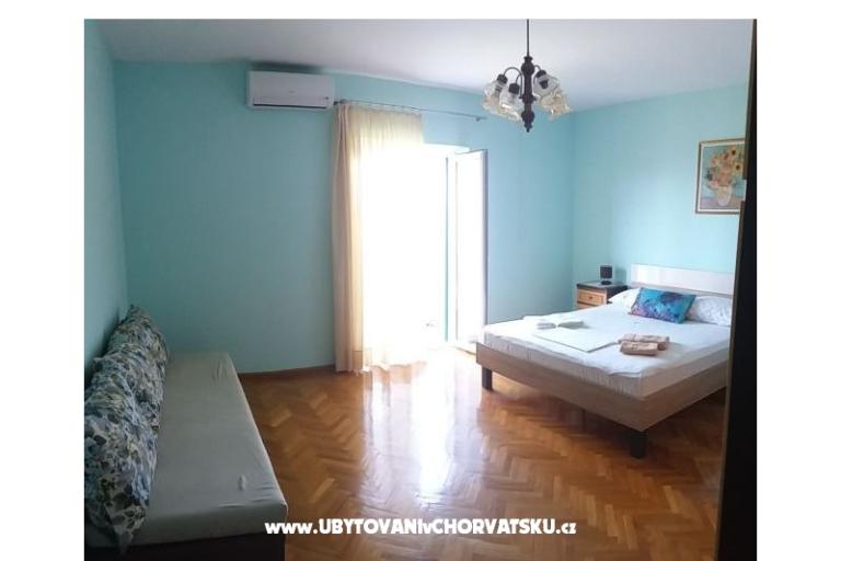Apartmaji s bazenom Cvita/Podstrana – foto 8