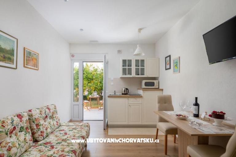 Apartmaji Lemon Garden z bazenom – foto 4