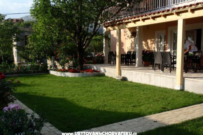 Apartmaji Sara i Nino – foto 6