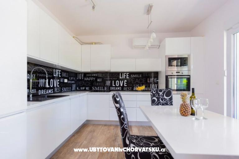 Apartma lux with garden – foto 12