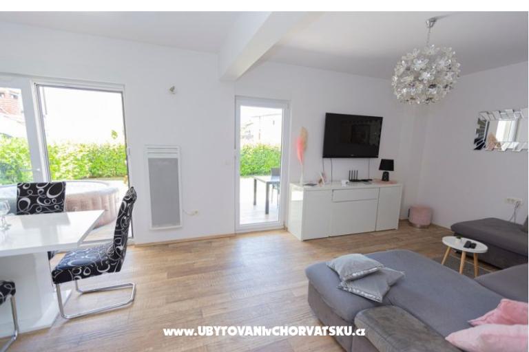 Apartma lux with garden – foto 13