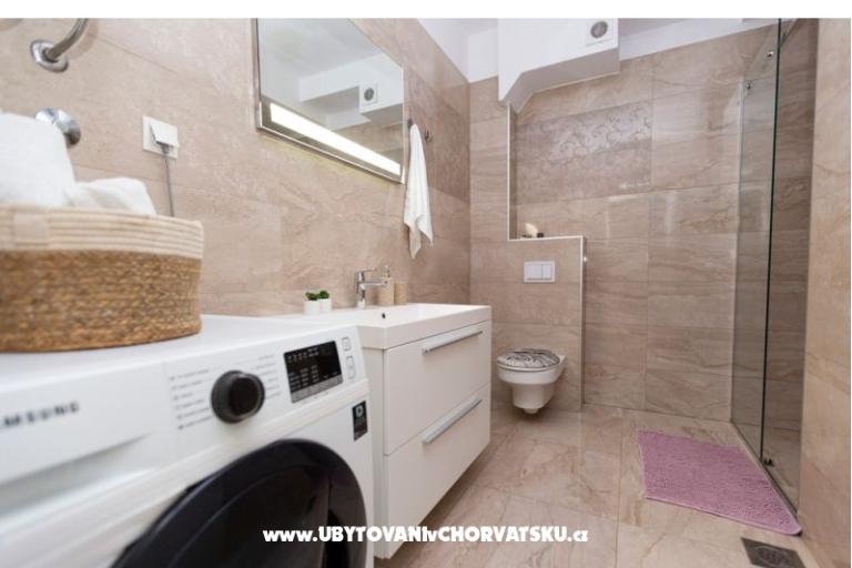 Apartma lux with garden – foto 15