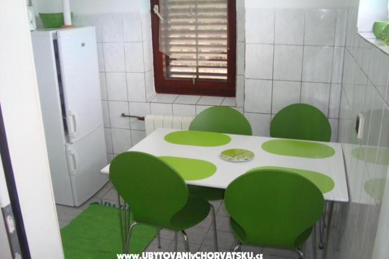 Apartmaji Bougainvillea – foto 4