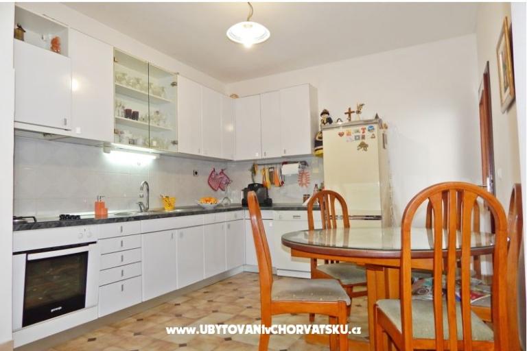 Apartma Gloria Podstrana – foto 8