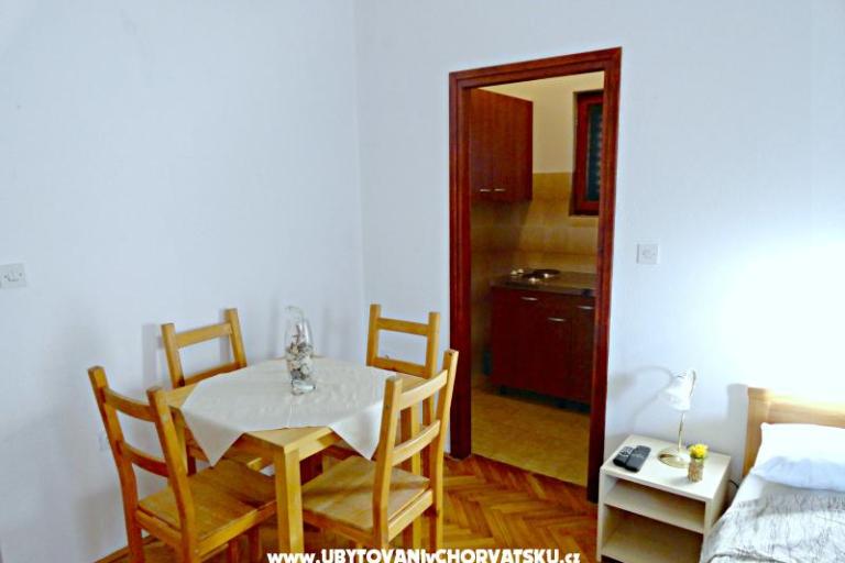 Apartmaji Knežević Podstrana – foto 6