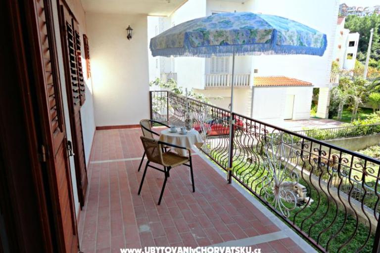 Apartmaji Knežević Podstrana – foto 7