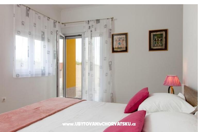 Apartmaji Knezovic – foto 14