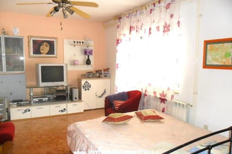 Apartmaji Tomi – foto 9