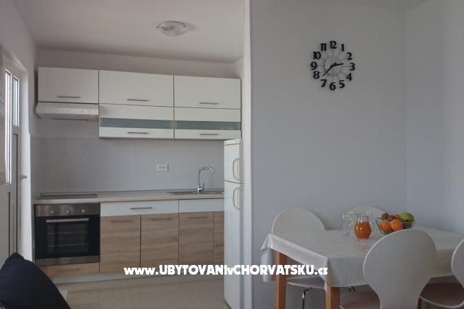 Apartmaji 7 m od mora – foto 5