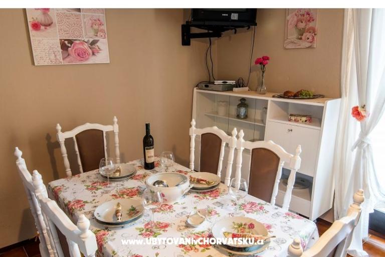 Apartmaji Gaćina – foto 12