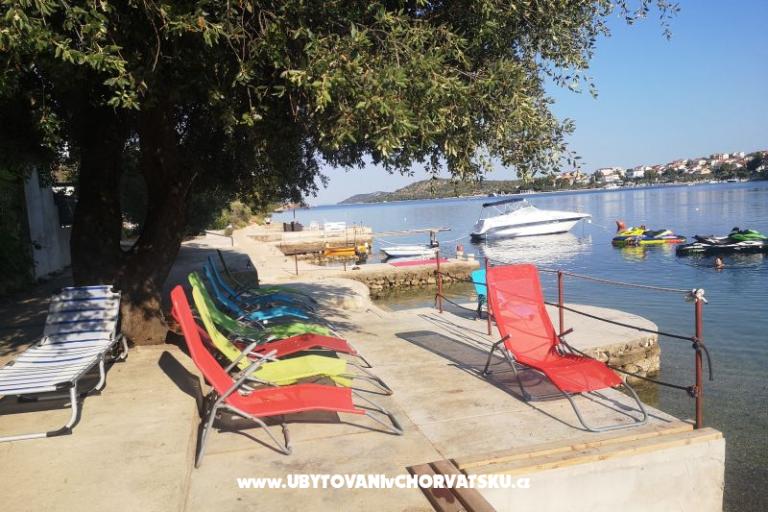 Apartmaji 10 metara od mora – foto 19