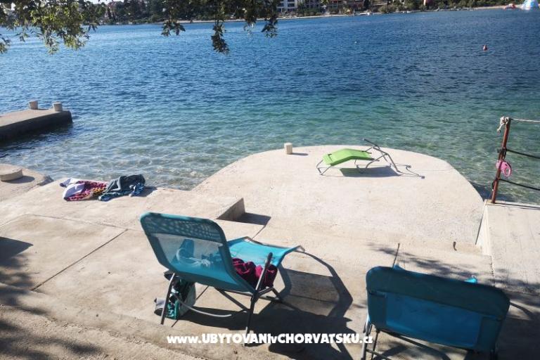 Apartmaji 10 metara od mora – foto 22