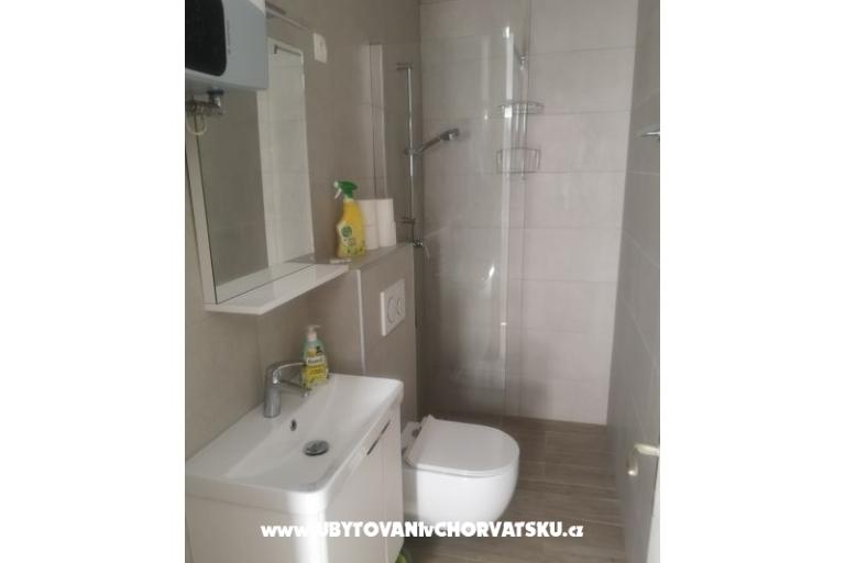 Apartmaji 10 metara od mora – foto 27