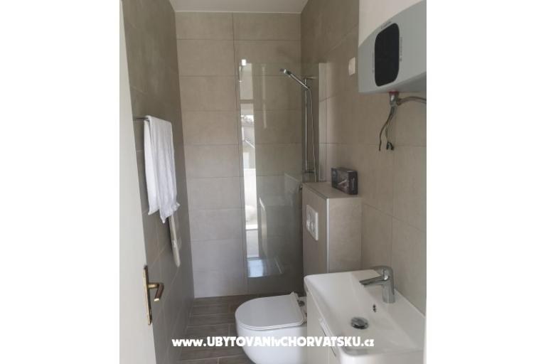 Apartmaji 10 metara od mora – foto 8