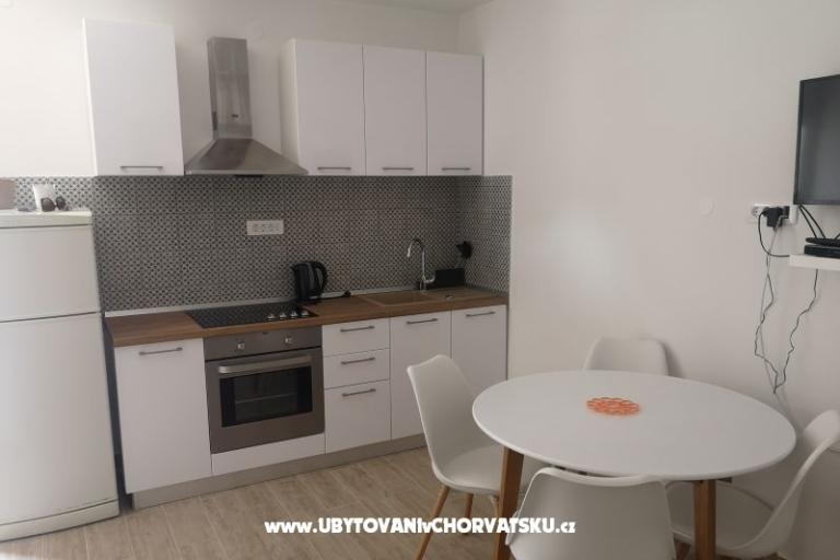 Apartmaji 10 metara od mora – foto 9
