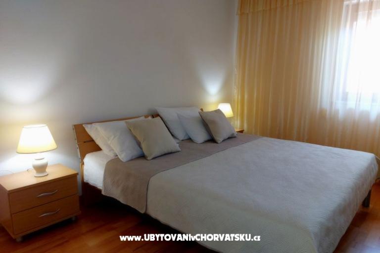 Apartmaji TONĆI I IRIS*** – foto 5