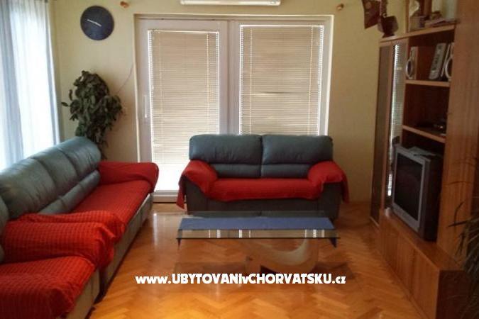 Apartmaji Angelo z bazenom – foto 4