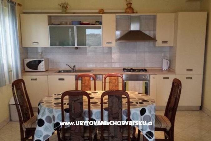 Apartmaji Angelo z bazenom – foto 6