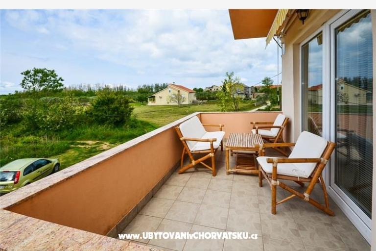 Apartmaji Angelo z bazenom – foto 8