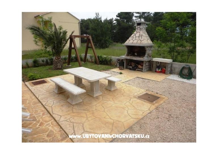 Apartmaji Dora – foto 10