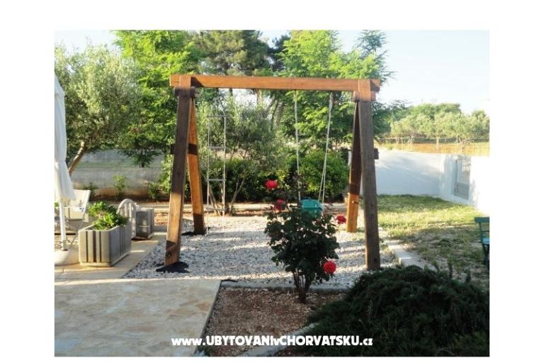 Apartmaji Dora – foto 18