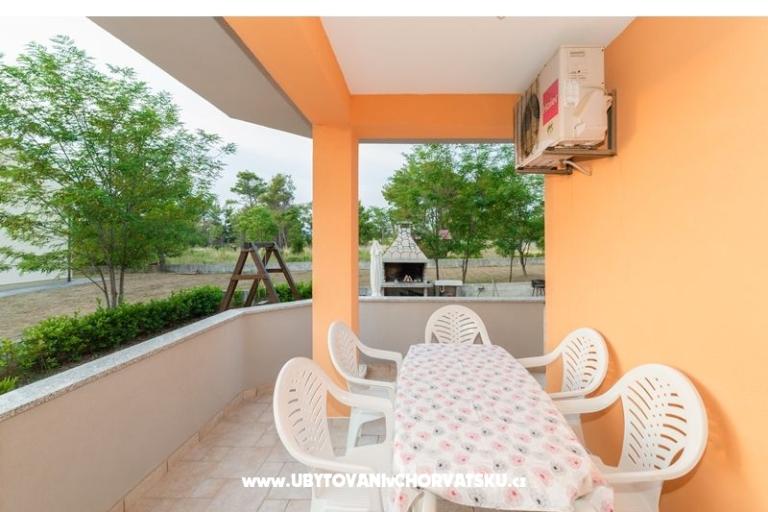 Apartmaji Dora – foto 10
