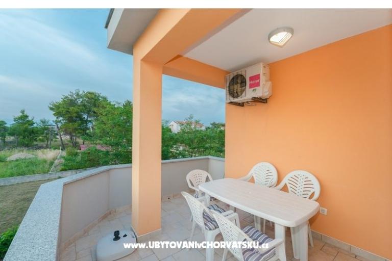 Apartmaji Dora – foto 11