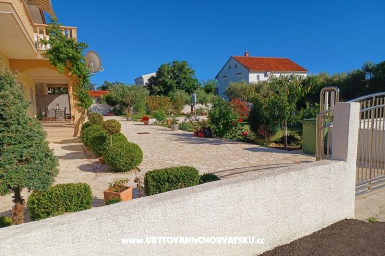 Apartmaji Lantana – foto 8