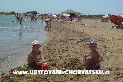 Apartmaji ANDRIANA -SABUNIKE – foto 8