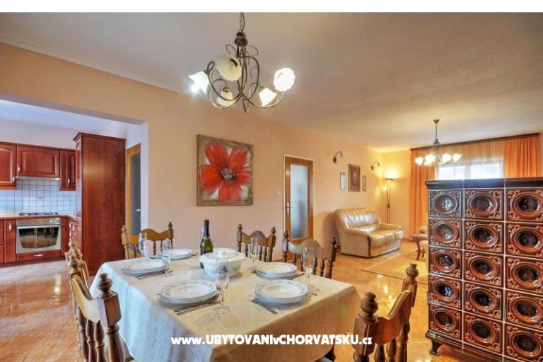 Apartmaji Alexandra – foto 10