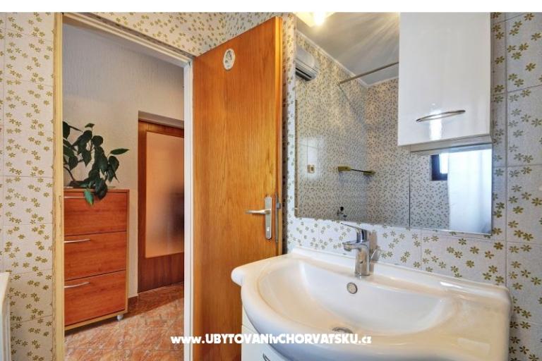 Apartmaji Alexandra – foto 11