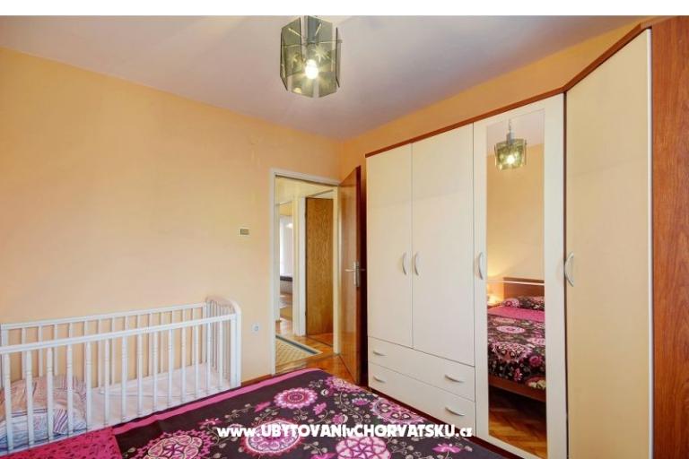 Apartmaji Alexandra – foto 13