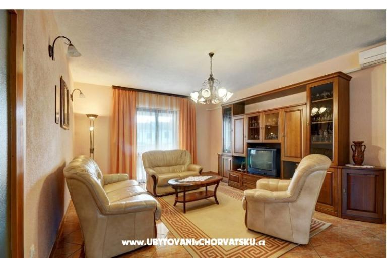 Apartmaji Alexandra – foto 5