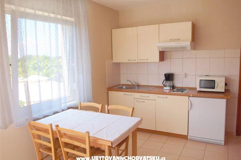 Apartmaji z bazenom Jadranka – foto 6